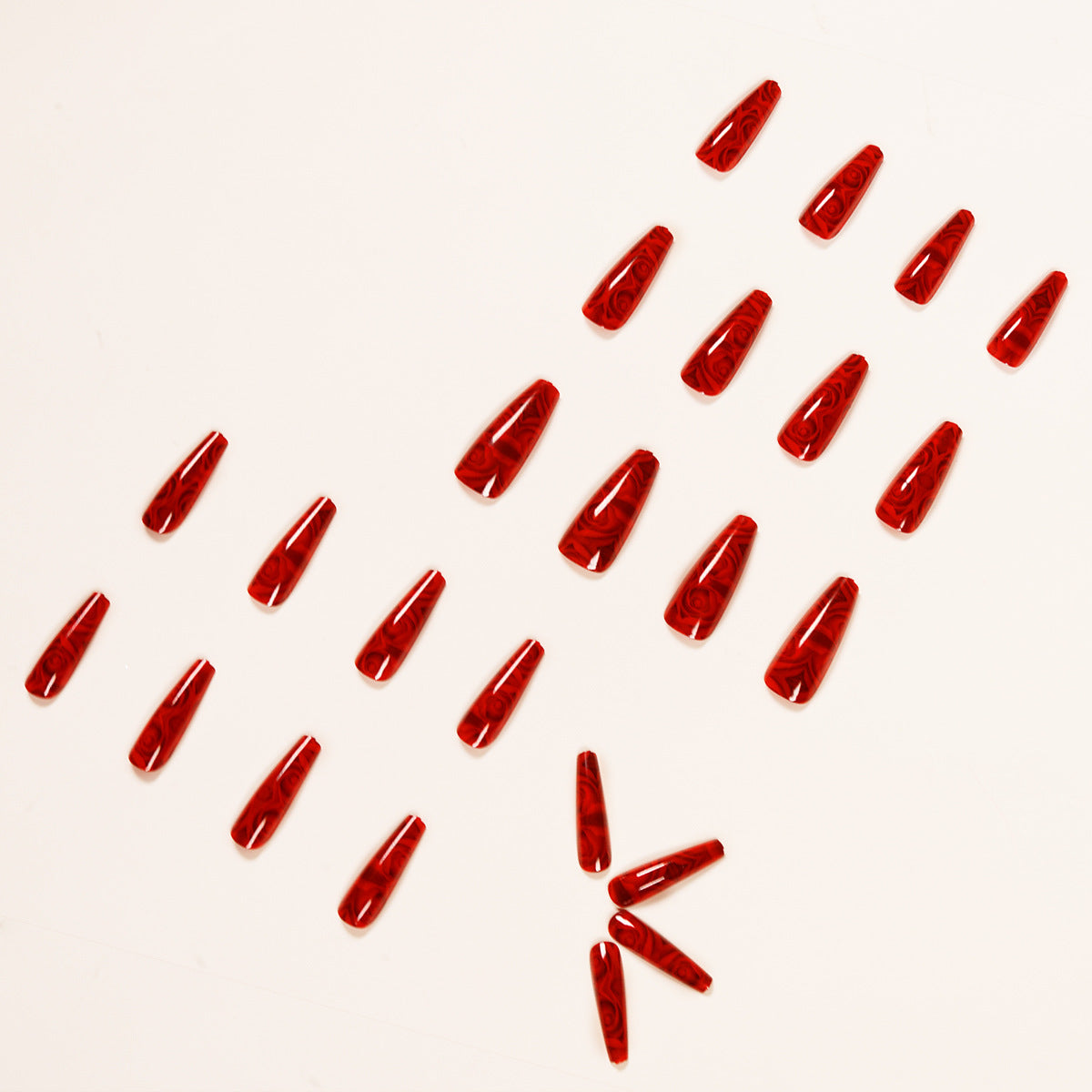 Kunstvolle Stiletto-Nägel mit floralem 3D-Design Brehn