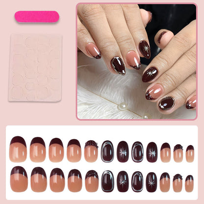 Kunstnagelset mit eleganten Farbverlauf und zarten Verzierungen Brehn