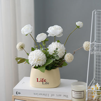 Dekorativer Blumenstrauß