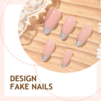Kunstnagelset mit modernem French-Tip-Design Brehn