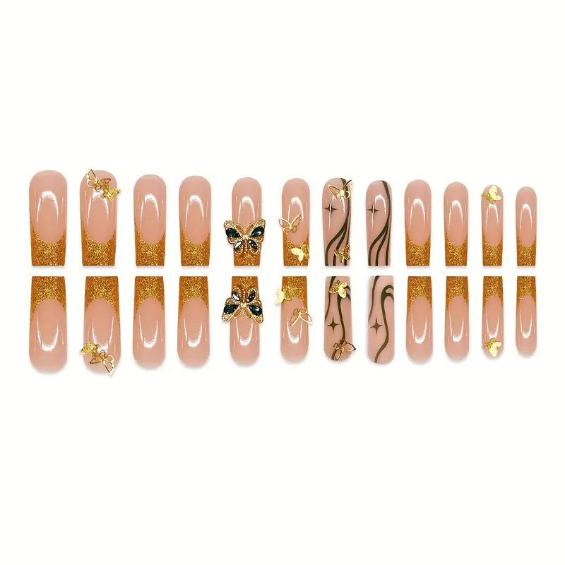 Glamouröse von Schmetterlingen inspirierte Nagelkunstverlängerungen Brehn