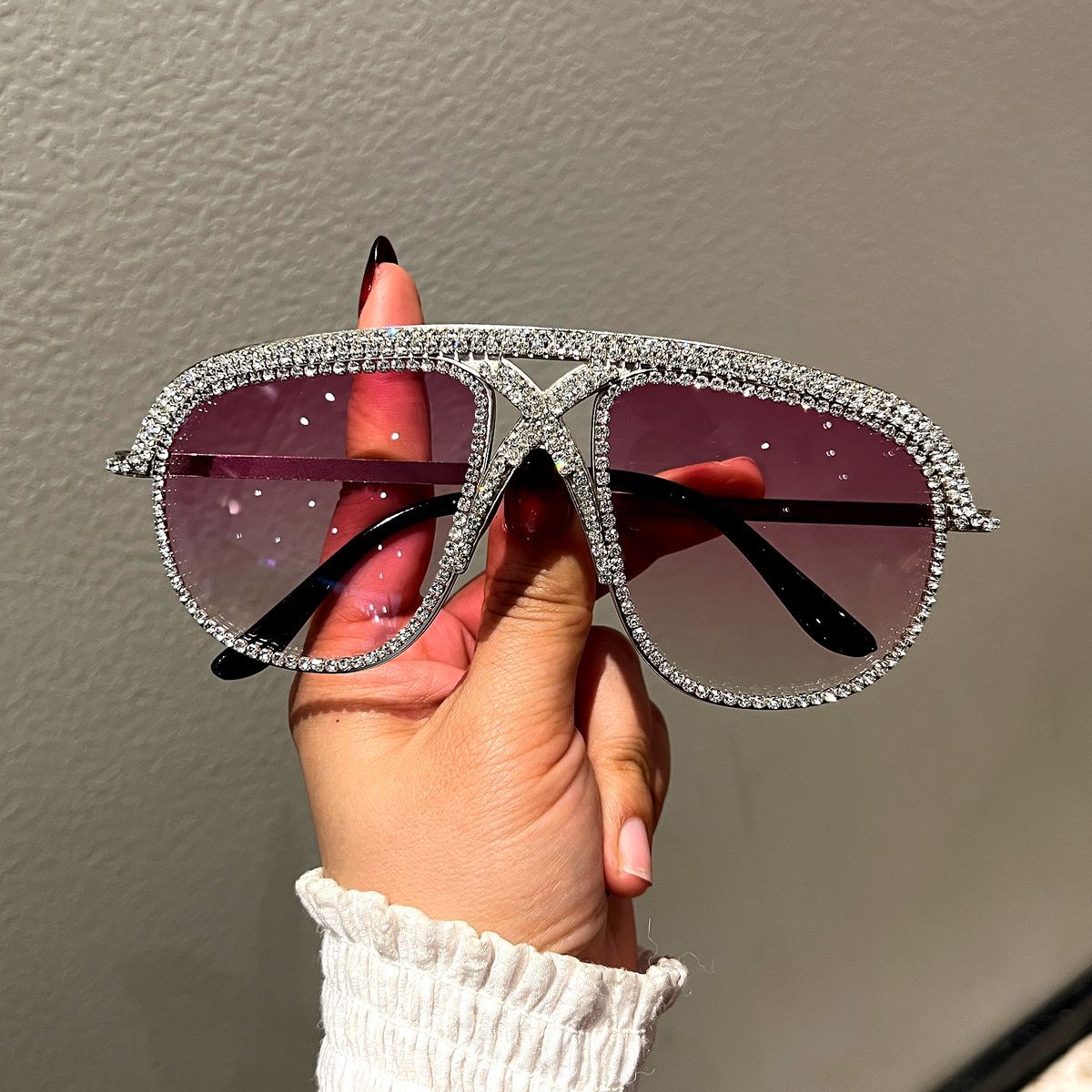 Damen Glamouröse oversized Sonnenbrille mit funkelndem Kristallrahmen Brehn