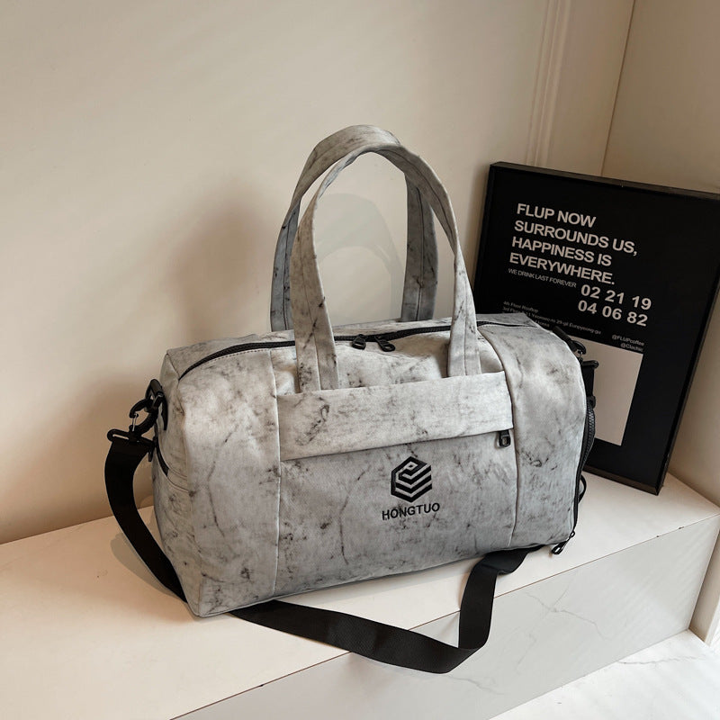 Sportliche Reisetasche Mit Komfortablem Schultergurt Brehn