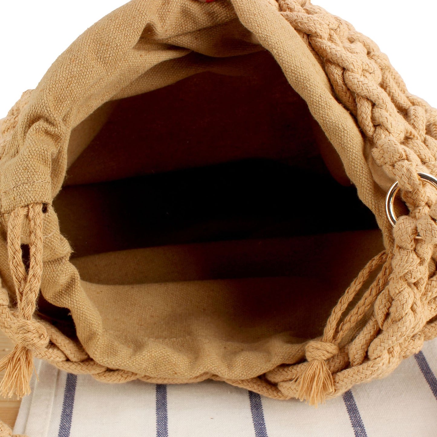 Trendige Makramee-Tasche mit Geflochtenem Tragegriff Brehn