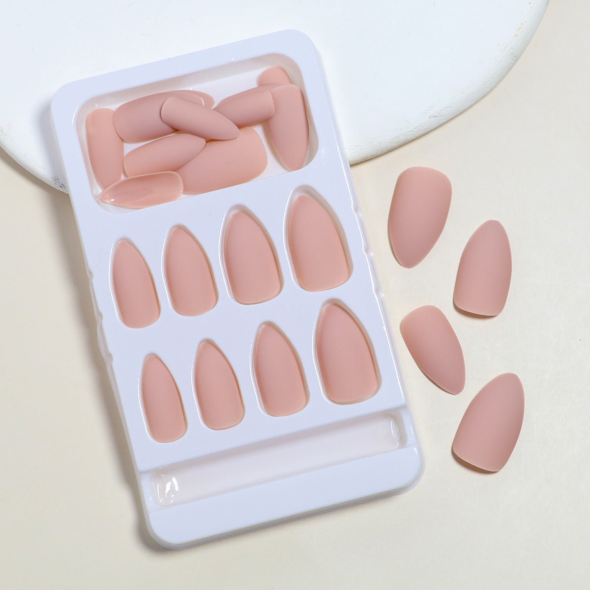 Professionelle mandelförmige Press-On-Nagelspitzen Brehn