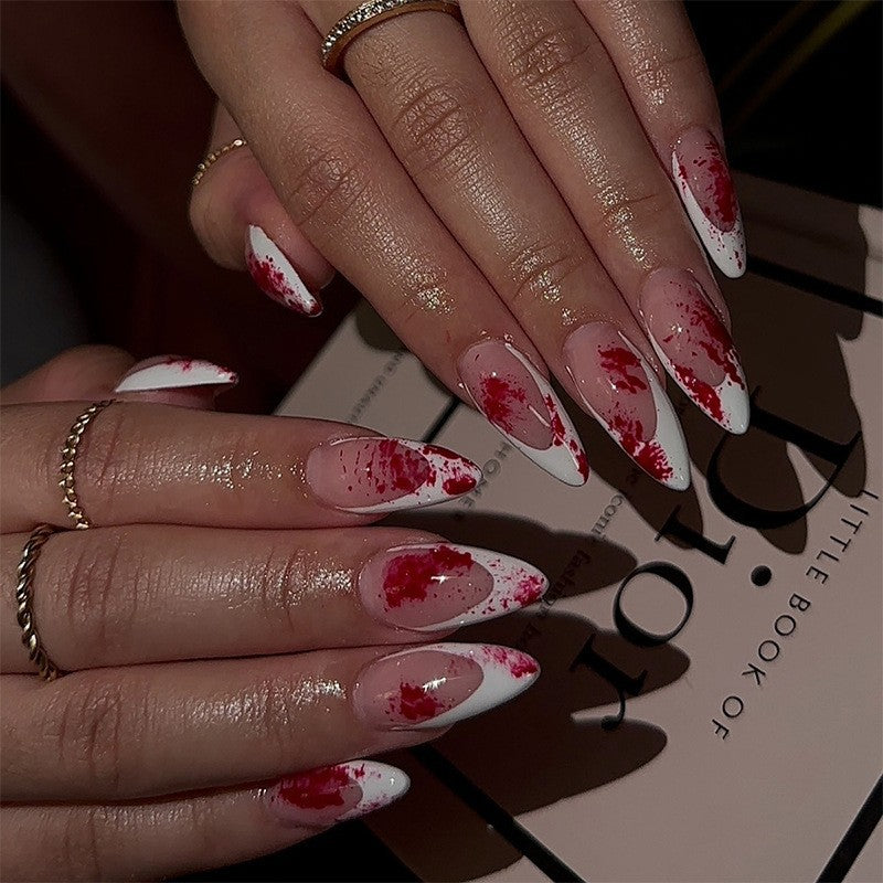 Künstlerisches Press-On Nagelset mit floralem Design Brehn