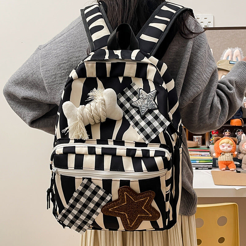 Rucksack mit Kreativen Applikationen und Praktischen Fächern Brehn