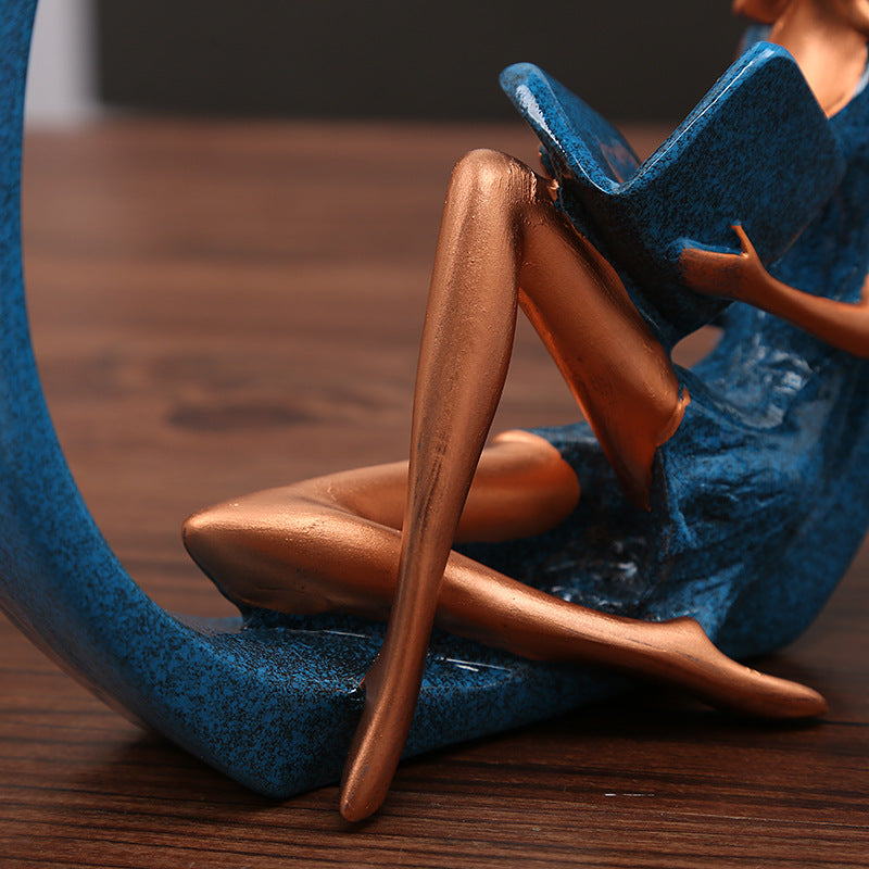 Dekorative Kunstfigur im modernen Design Brehn