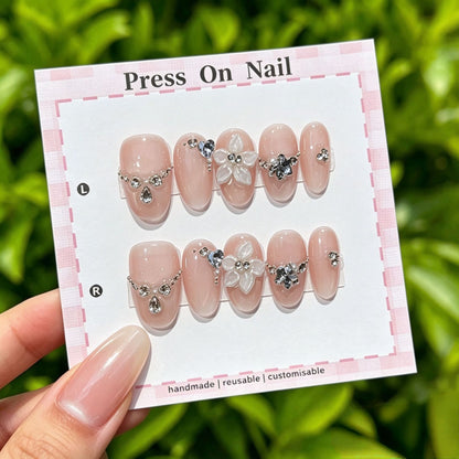 Anpassbare florale Press-On Nagelkollektion