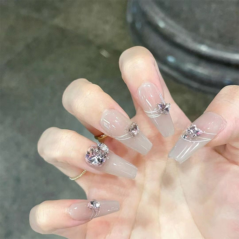Glamouröse Stiletto-Nägel Brehn