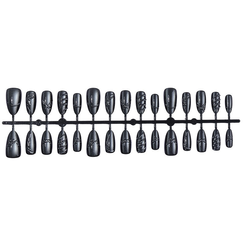 Kreatives Kunstnagelset mit elegantem Design und unterschiedlichen Formen Brehn