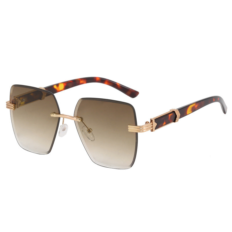 Damen Luxus-Sonnenbrille mit einzigartigem Rahmen und edlen Akzenten Brehn