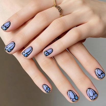 Künstlerisches Floral-Nageldesign Brehn