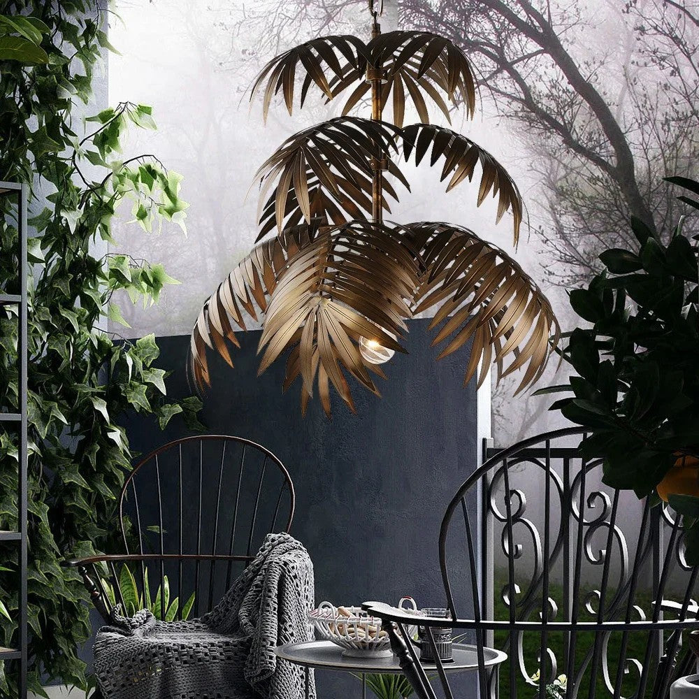 Palmblatt inspirierte Pendelleuchte