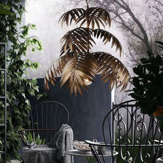 Palmblatt inspirierte Pendelleuchte