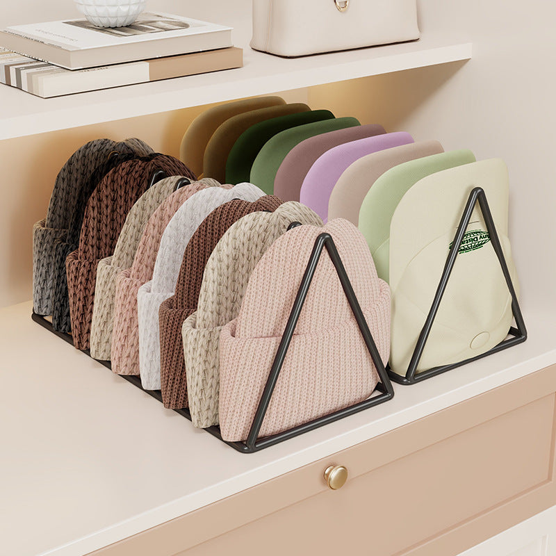Dreieckiger Gold Metall Multi-Slot Mütze und Strickmützen Organizer Regal