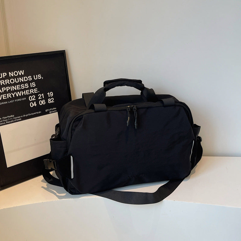 Sportliche Reisetasche Mit Mehreren Praktischen Fächern Brehn