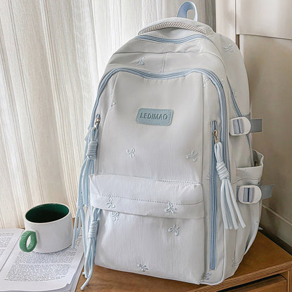 Stylischer Mehrfach-Taschen-Rucksack mit Anhänger Brehn