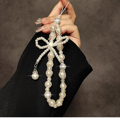 Elegante Perlenbesetzte Charmschlüsselanhänger Brehn