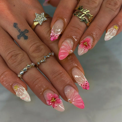 Künstlerisch floral gestaltete Press-On Nagelkunst Brehn