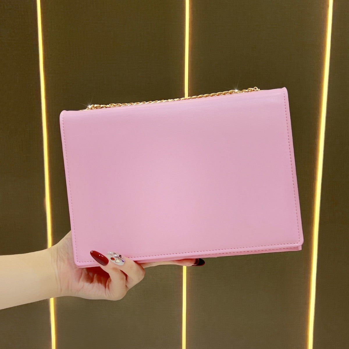 Minimalistische Umschlag-Clutch