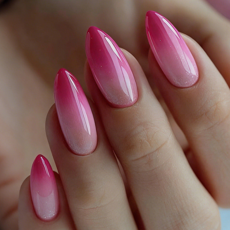 Kunstnägel mit elegantem Ombre-Design Brehn
