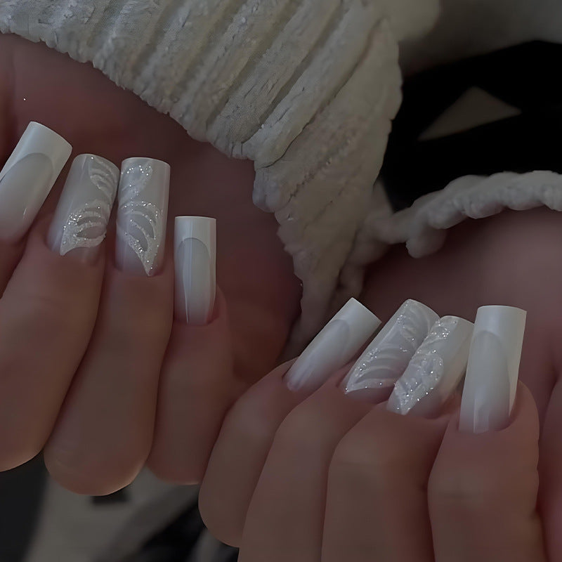 Kunstnagelset mit elegantem transparentem Design Brehn