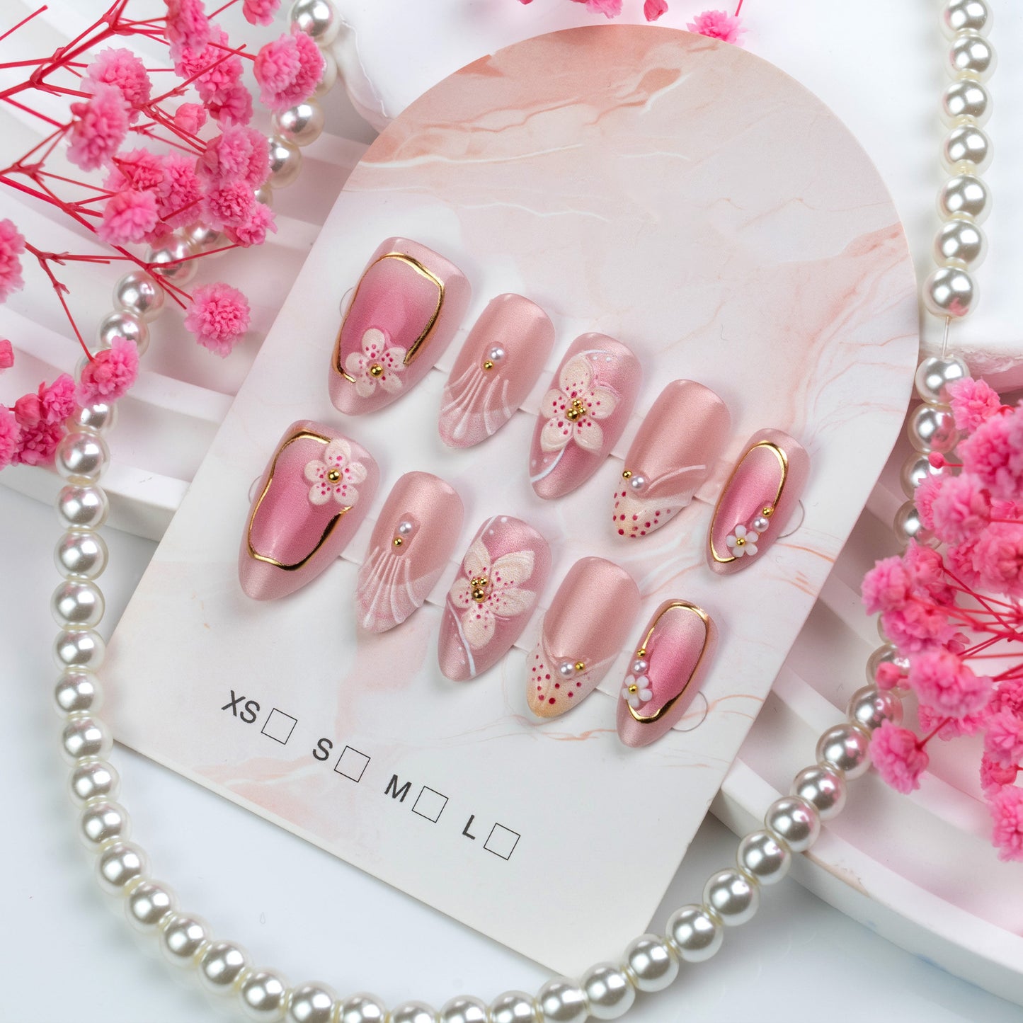 Kunstvolle Nail Art Brehn
