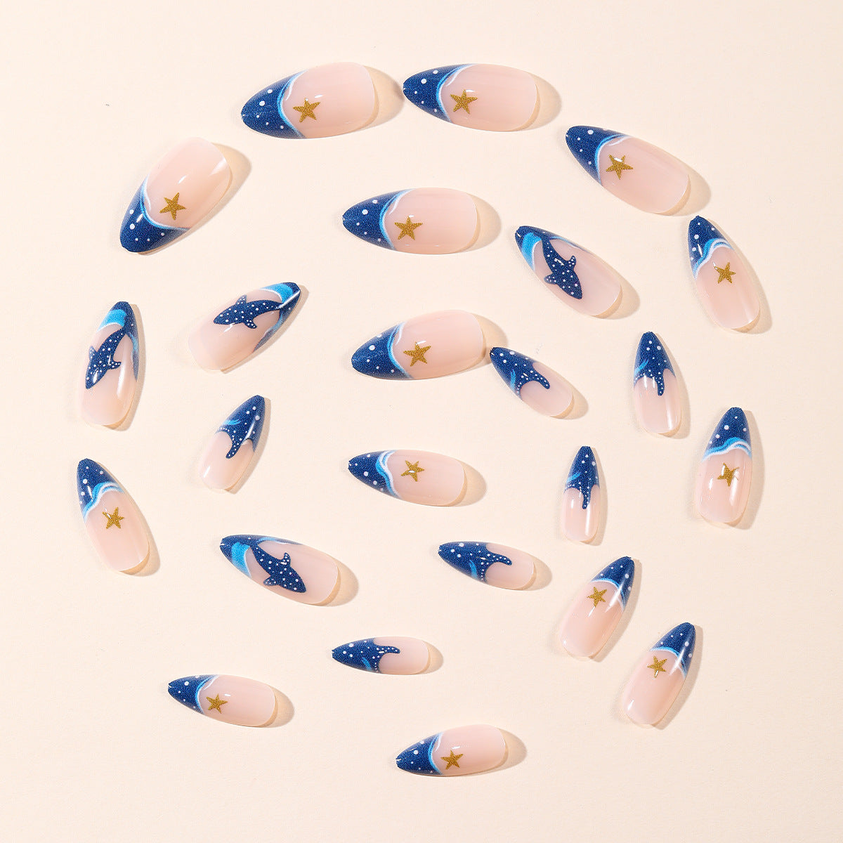 Künstlerische vom Ozean inspirierte Stiletto-Nagelkunst Brehn