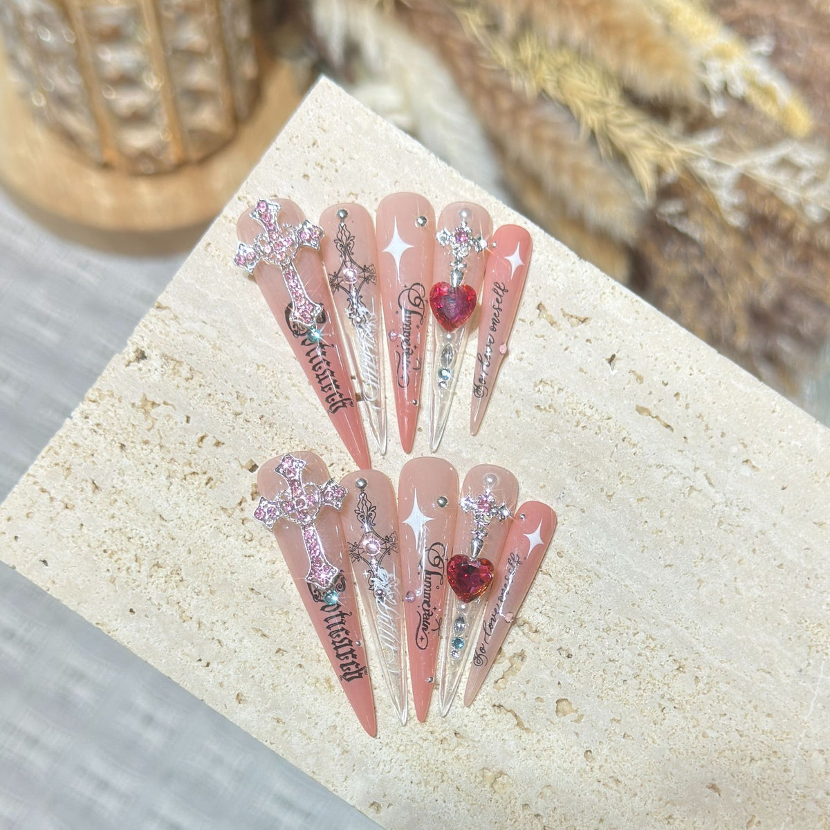 Künstlerische Press-On Nagelspitzen Brehn