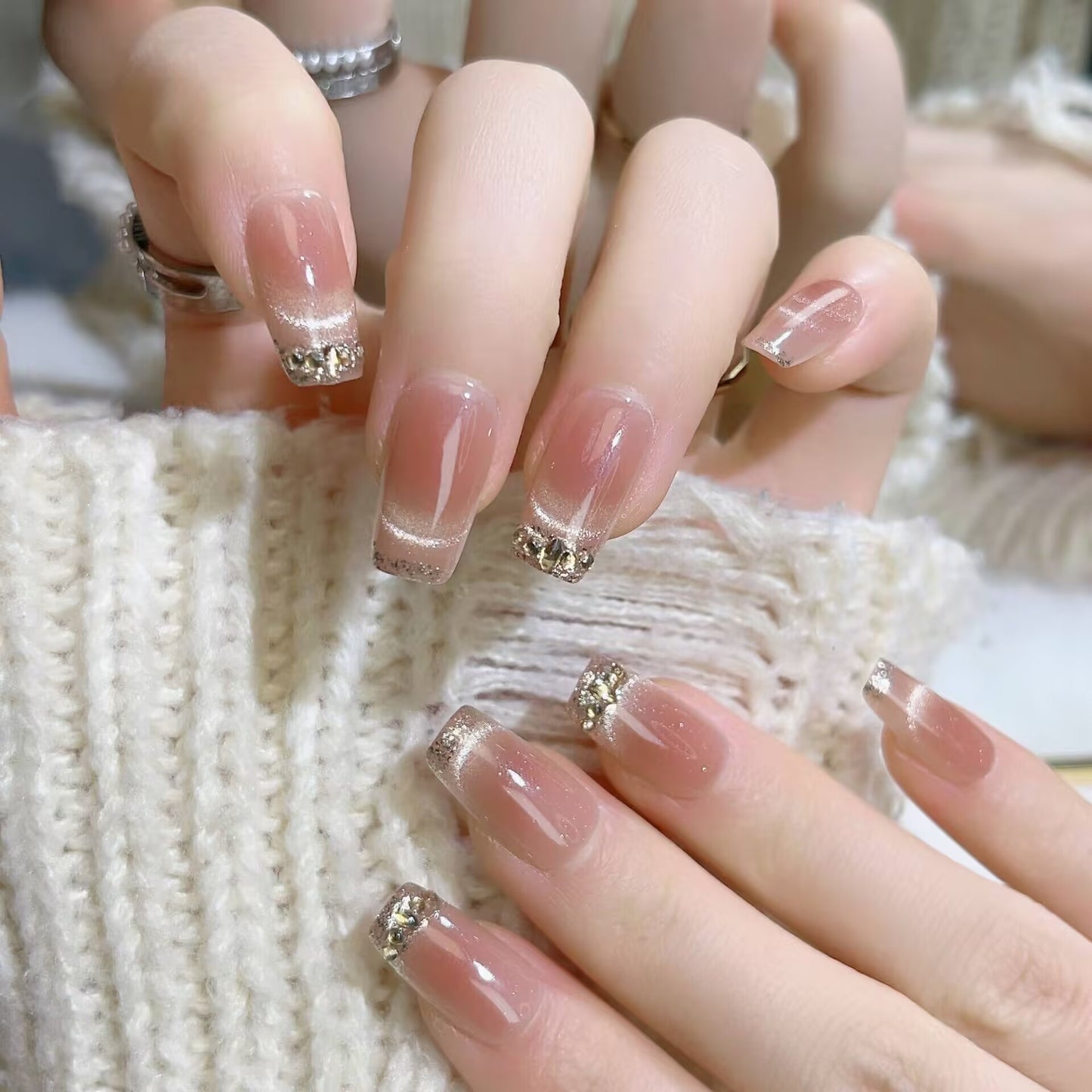 Elegantes Glitter-Tipp Press-On Nagelset Brehn