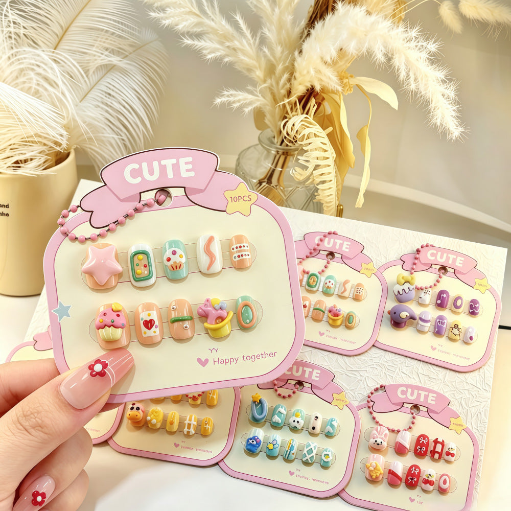 Bunte Nail Art Kunstnägel mit Sommerlichen Designs Brehn