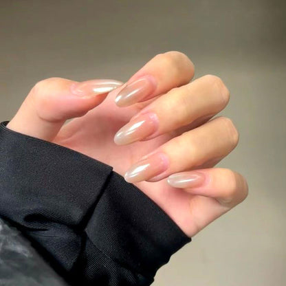 Stylisches Press-On Nagel-Set mit eleganten Glitzerakzenten Brehn