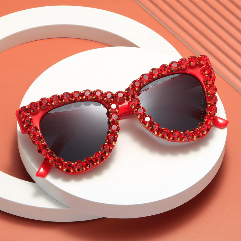 Damen extravagante Übergrößen-Sonnenbrille mit Kristallschmuck Brehn