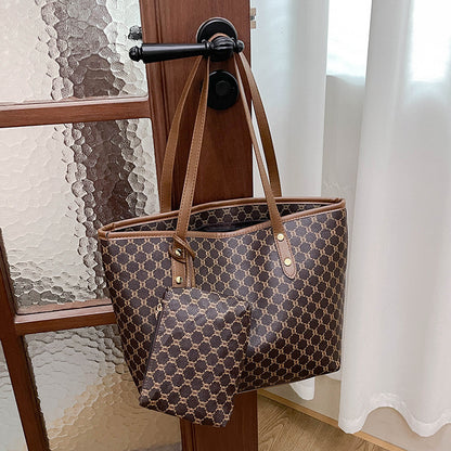 Elegante Designer-Handtasche mit passendem Beutel