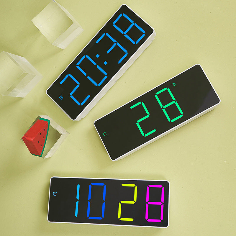Digitaler Wecker Im Minimalistischen Design Brehn