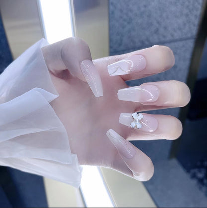 Künstlerisches Press-On Nageldesign Brehn