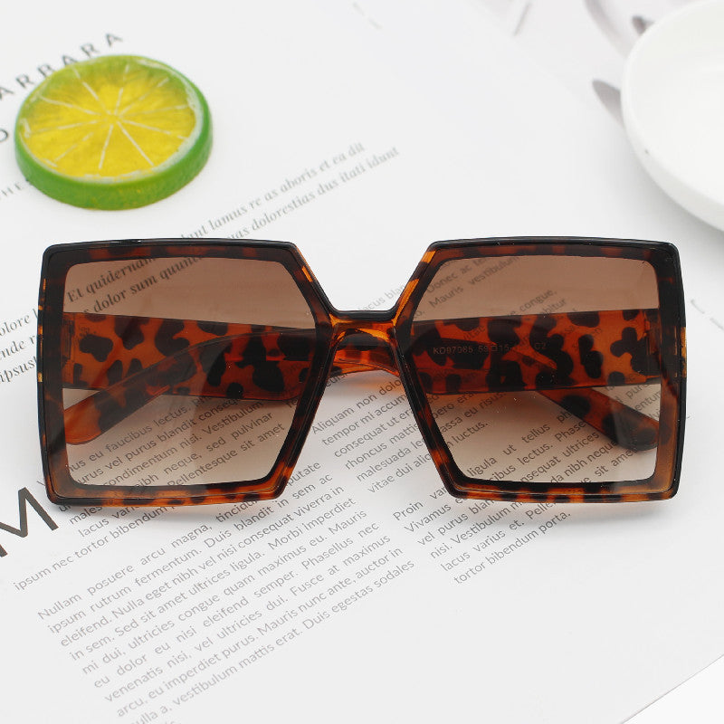 Damen Modische Oversized-Sonnenbrille mit kantigem Design Brehn