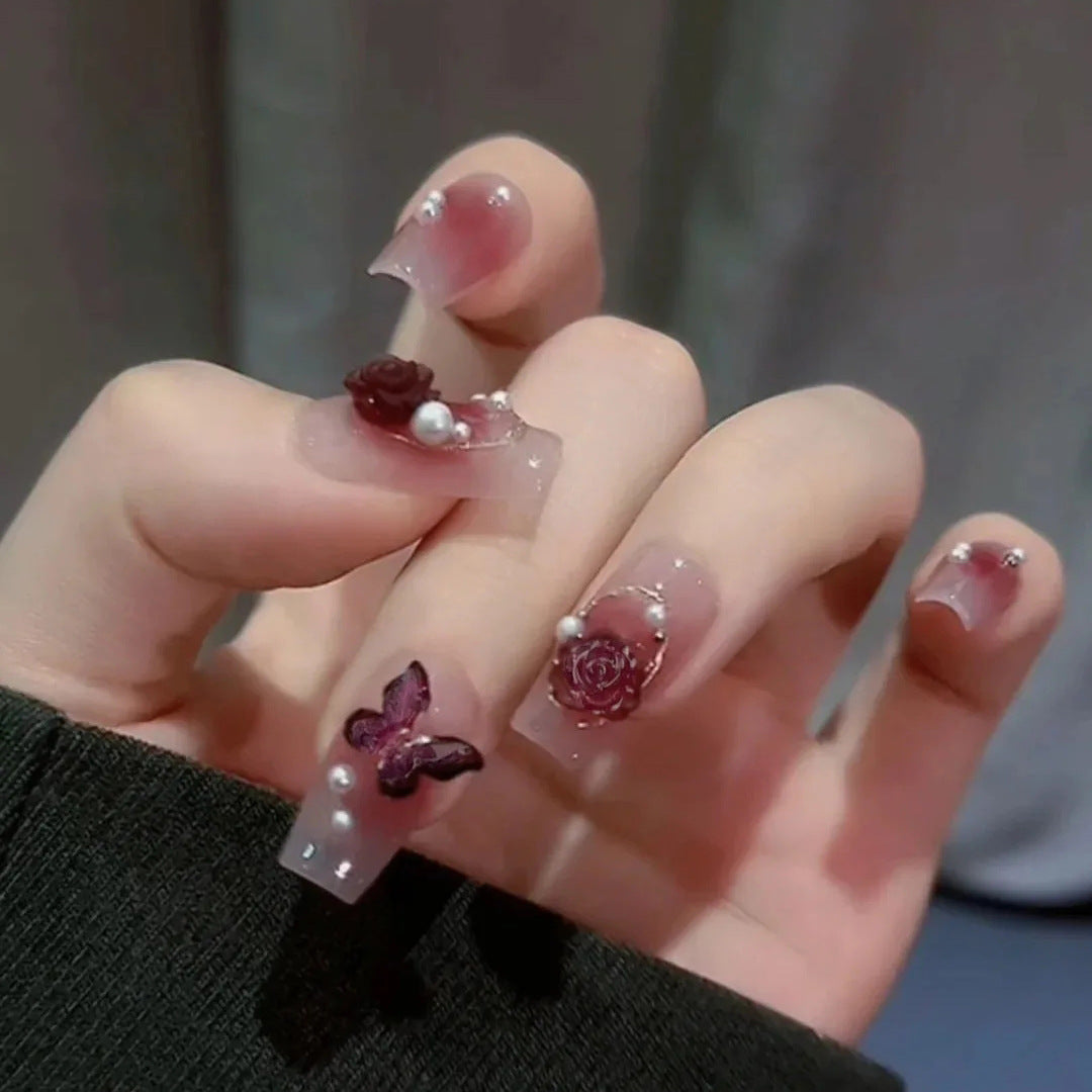 Künstlerische Nagelspitzen Brehn