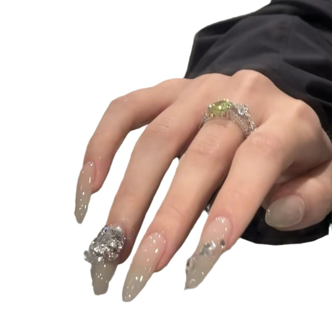Elegantes Stiletto Press-On Nagel-Set mit Strass-Akzenten Brehn