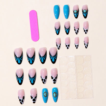 Künstlerische Stiletto-Nagelverlängerungen mit 3D-Akzenten Brehn