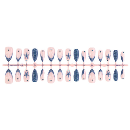 Künstliches Nagelset mit eleganten 3D-Motiven Brehn