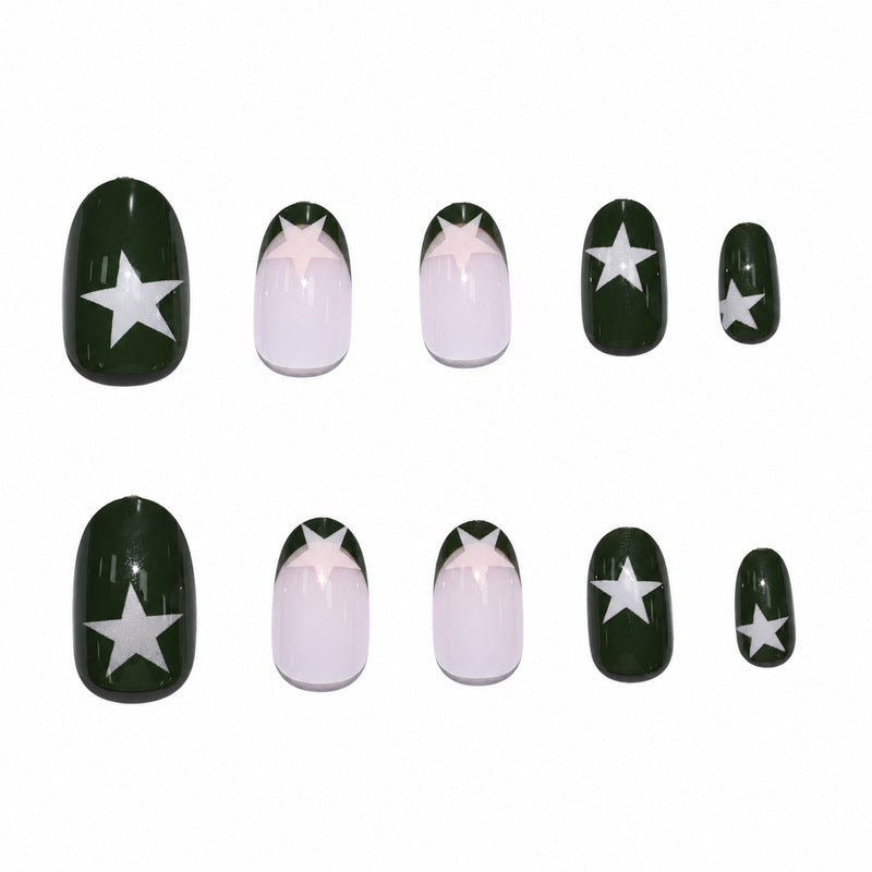 Kreative Nagelkunst mit Sternmotiven Brehn