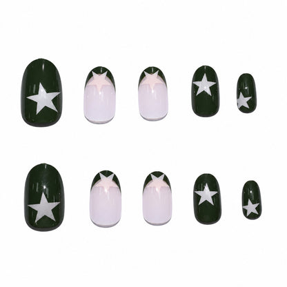 Kreative Nagelkunst mit Sternmotiven Brehn