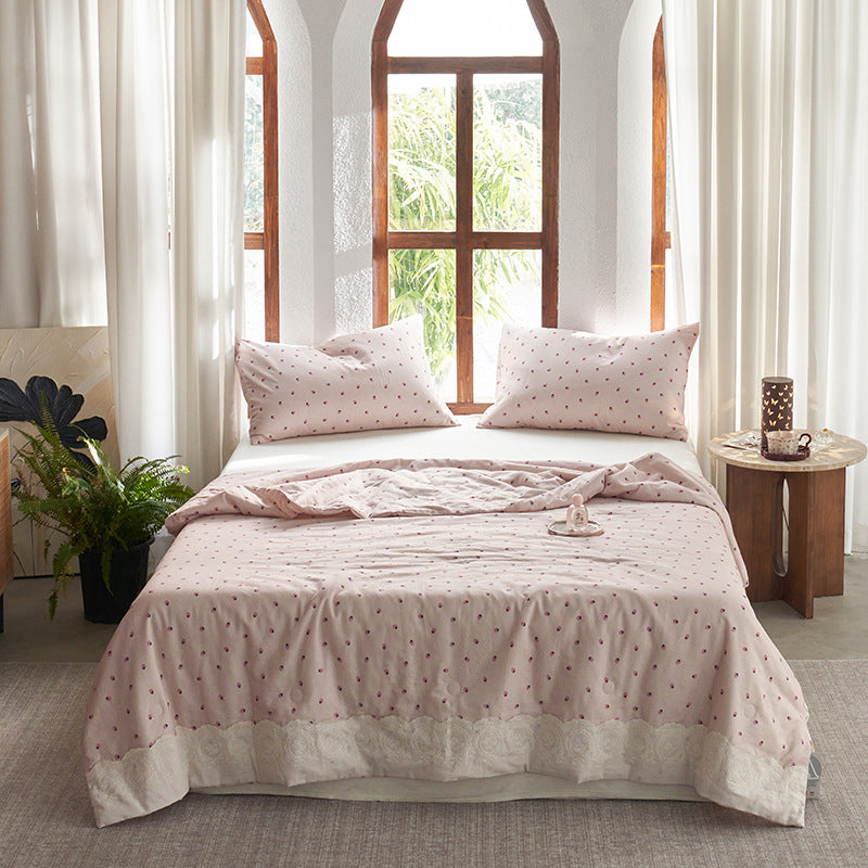 Damen elegante Tagesdecke mit zartem Blütenmuster Brehn