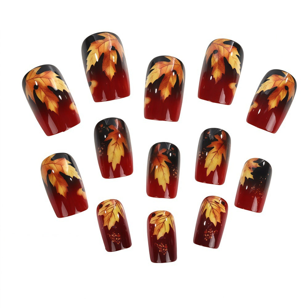 Kunstnägel mit Herbstlaub-Motiv Brehn