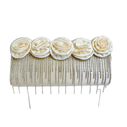 Blumenverzierte Abend-Clutch
