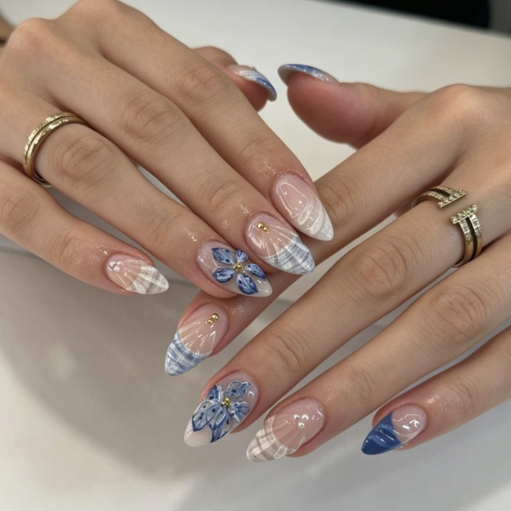 Künstlerisches Blumen- und geometrisches Press-On-Nagelset Brehn