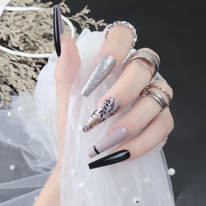 Glamouröse Stiletto Press-On Nägel Set Brehn