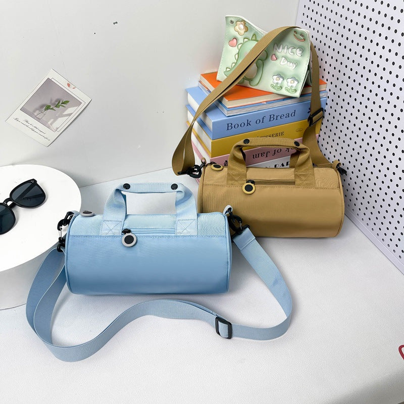 Sportliche Mini-Duffel-Tasche mit Verstellbarem Schultergurt und Stabilen Tragegriffen Brehn